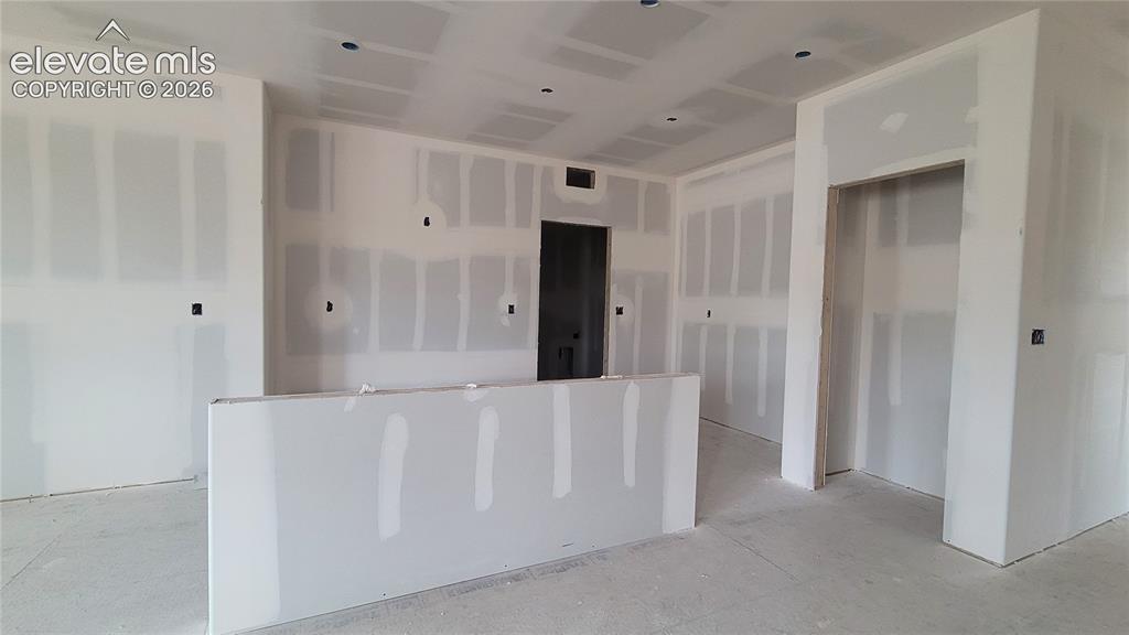 Image 7 of 23: Dining Area