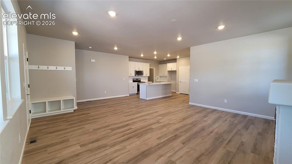 Image 8 of 42: True Main Level Living!