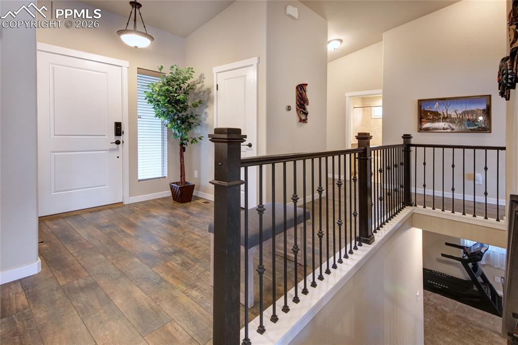 Image 6 of 36: Foyer