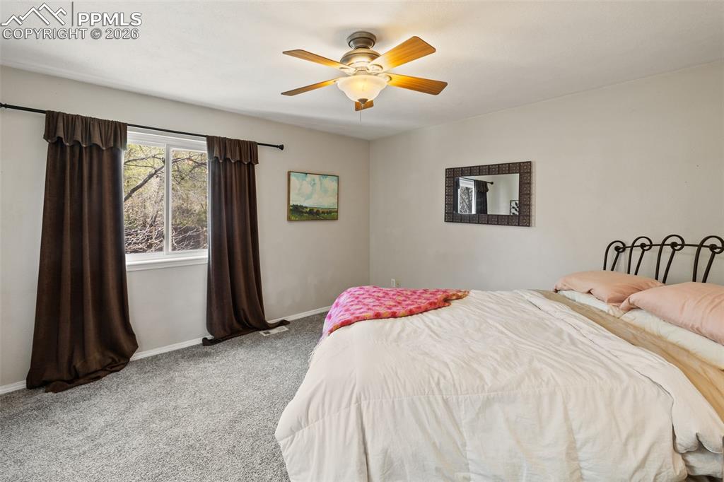 Image 16 of 42: Bedroom