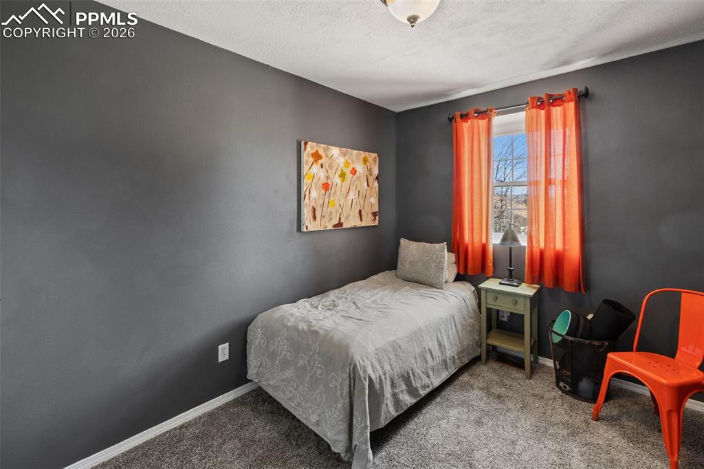 Image 24 of 42: Bedroom