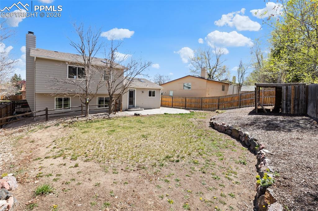 Image 36 of 42: Back of Structure