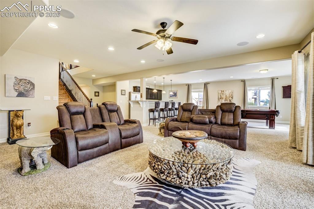 Image 26 of 50: Living Room