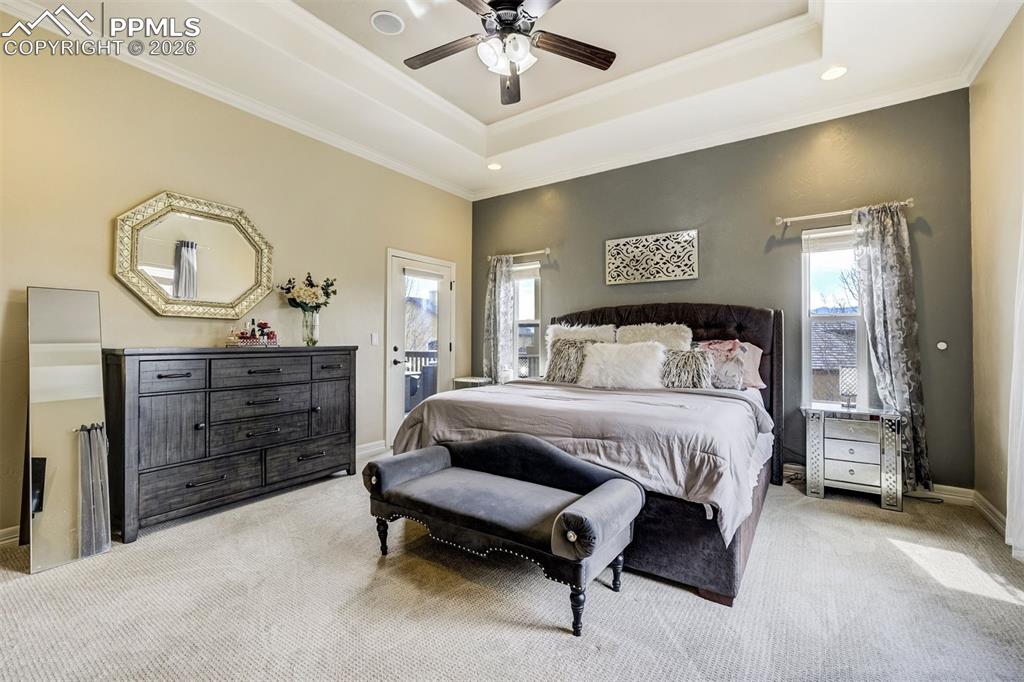 Image 39 of 50: Bedroom