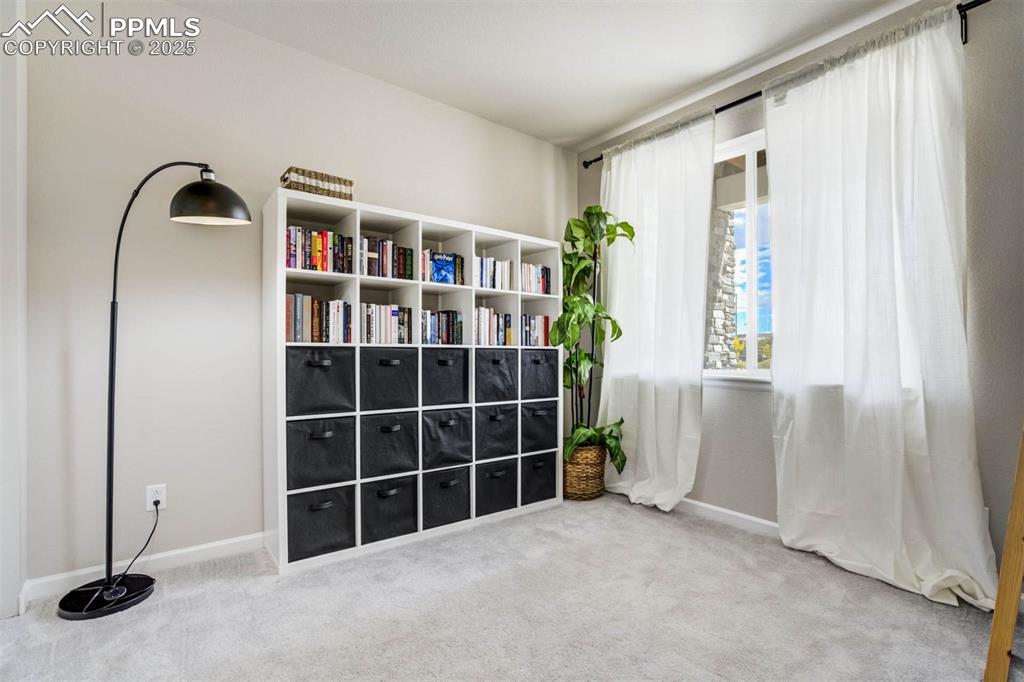 Image 10 of 45: Sitting Room