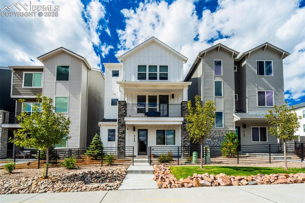 Image 2 of 45: Front of Structure