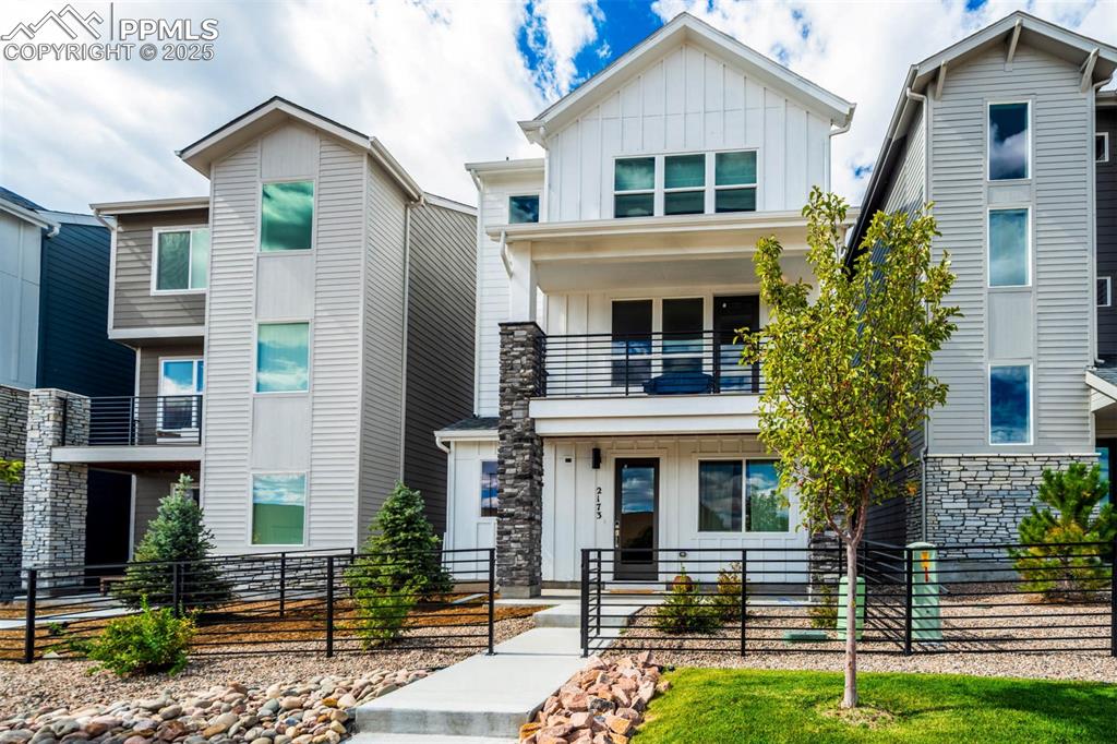 Image 44 of 45: Front of Structure