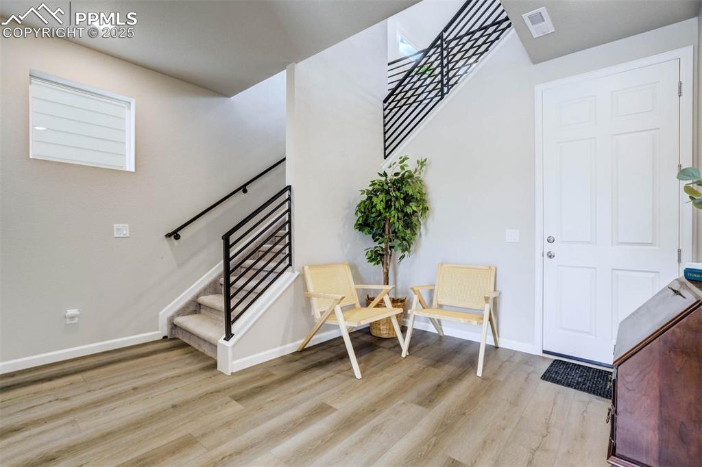 Image 6 of 45: Entry