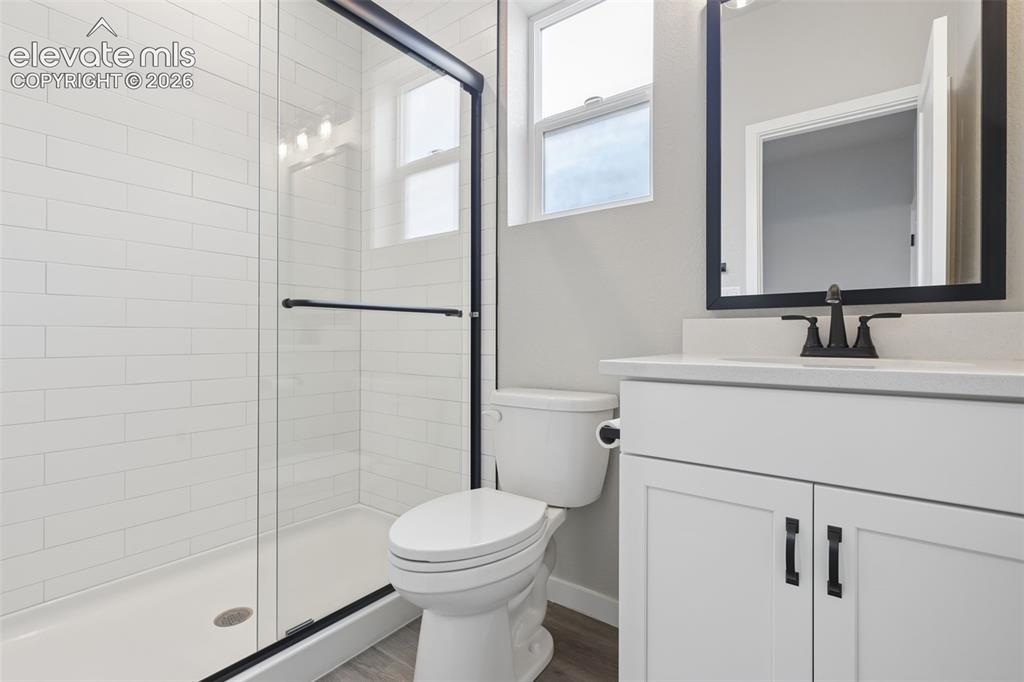 Image 15 of 34: Bathroom