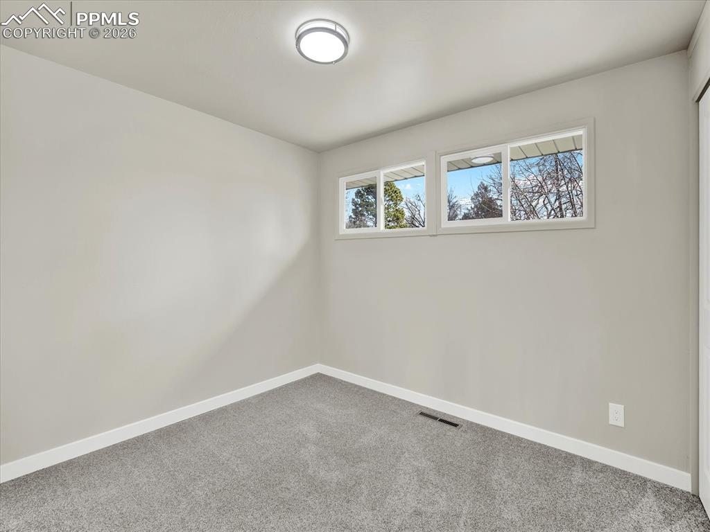 Image 16 of 42: Bedroom