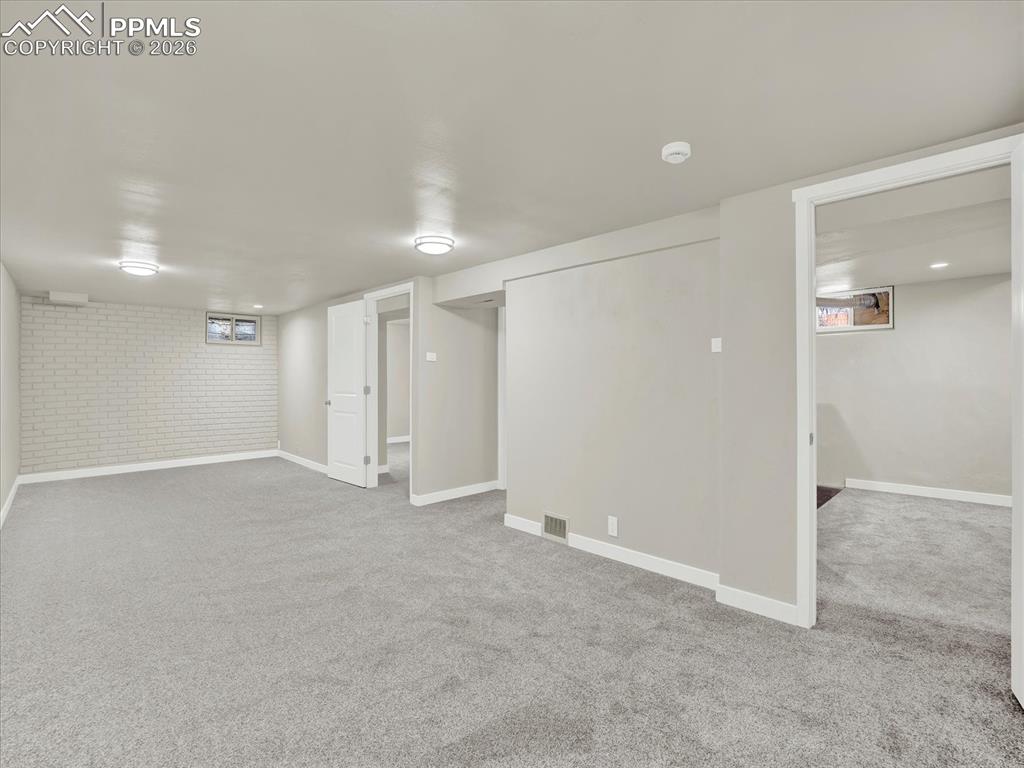 Image 23 of 42: Family Room