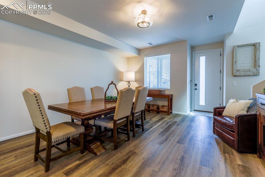 Image 11 of 32: Spacious!