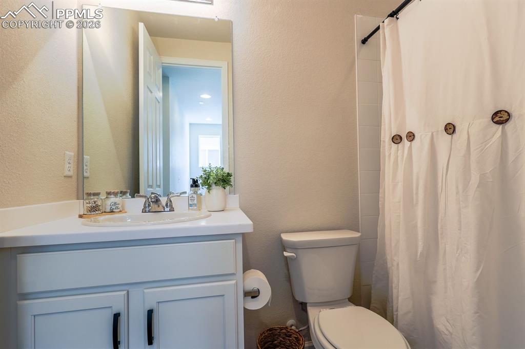 Image 18 of 32: 2nd Bathroom Upstairs