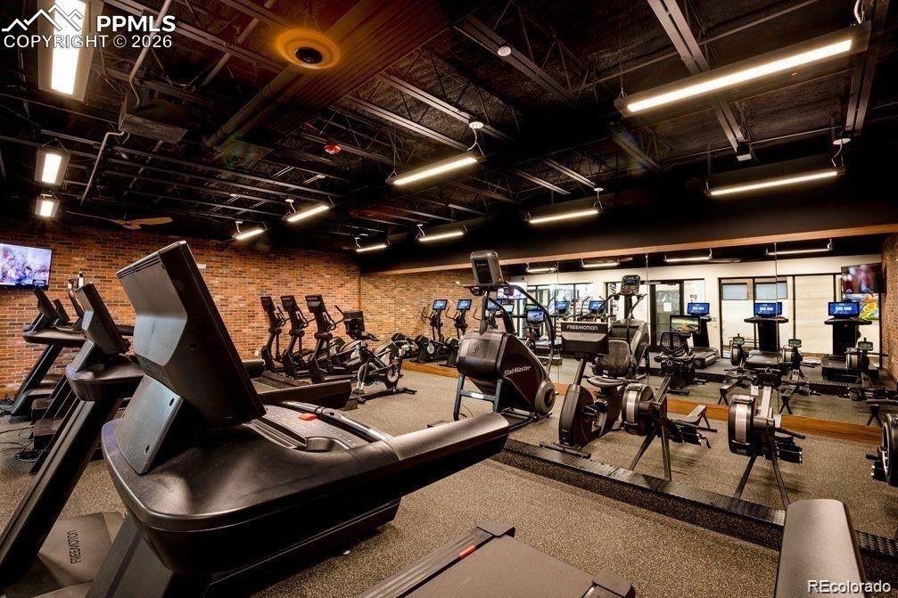 Image 26 of 32: Weight Room!