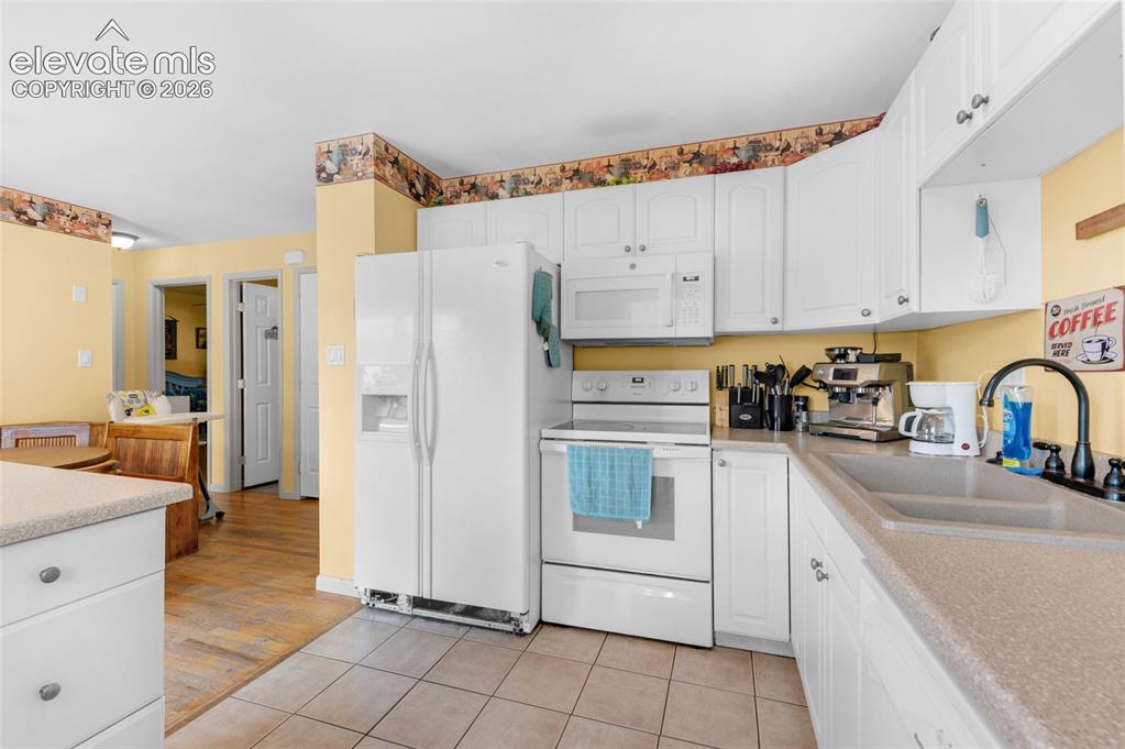 Image 7 of 20: Dining Area