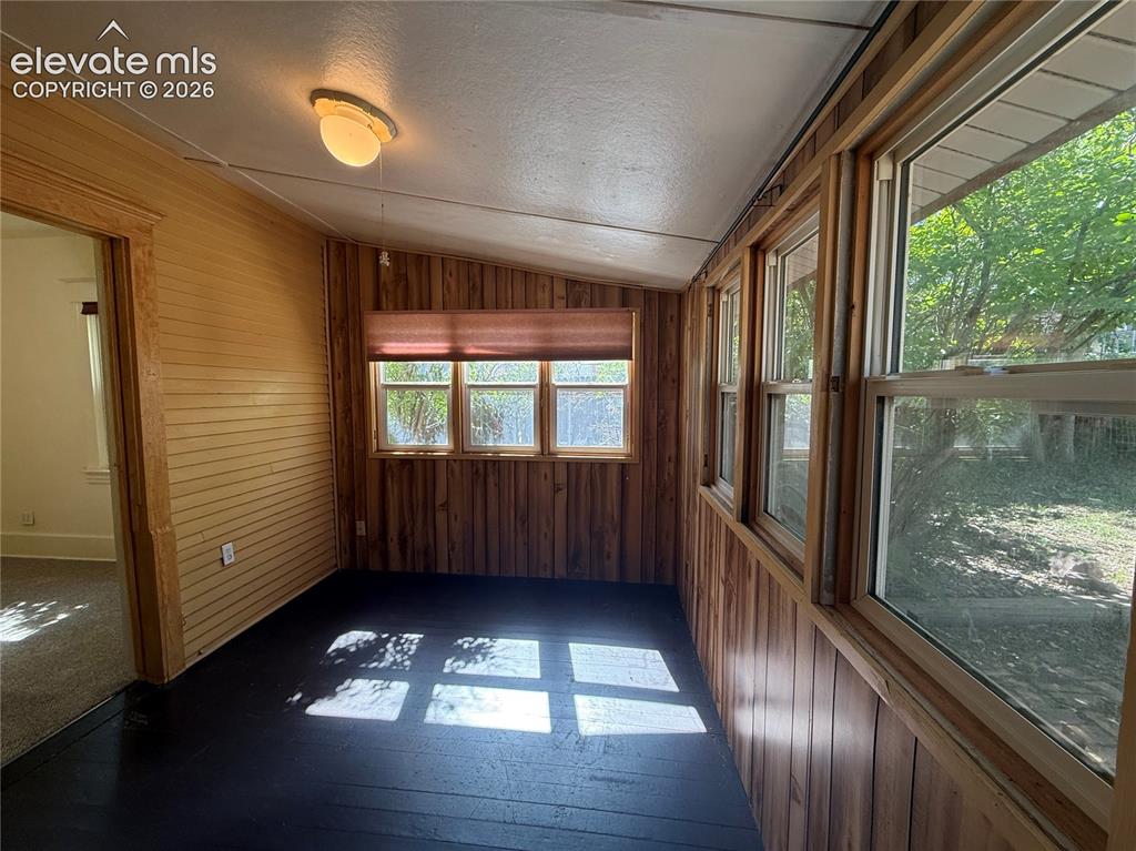 Image 9 of 15: Sun Room