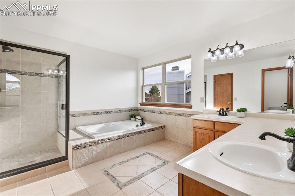 Image 36 of 50: No Description Available