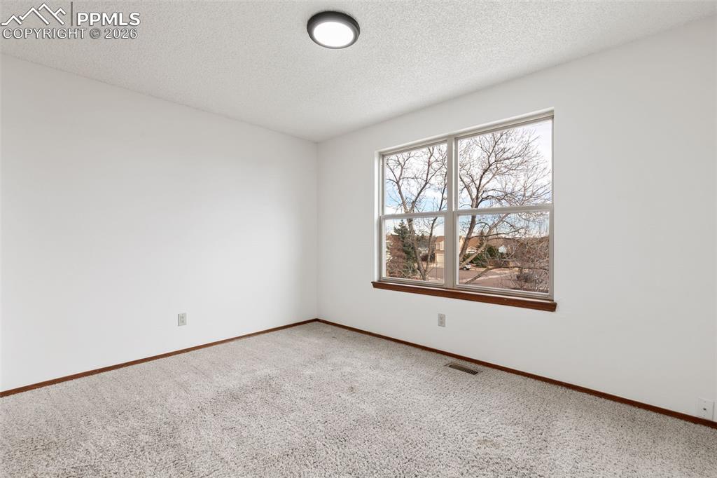 Image 40 of 50: No Description Available