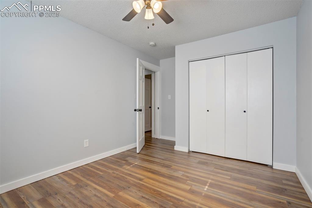 Image 34 of 49: Bedroom