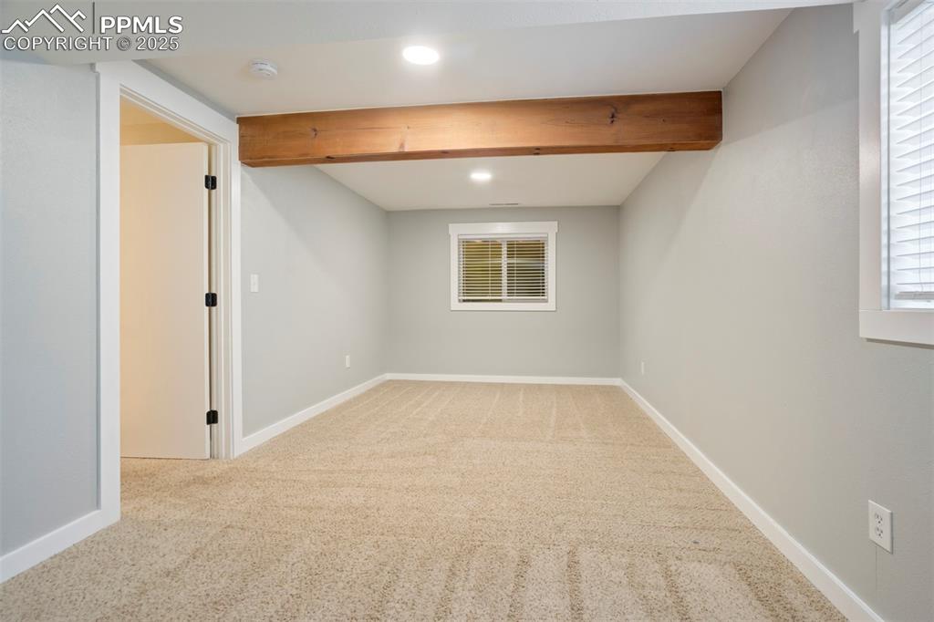 Image 41 of 49: Bedroom