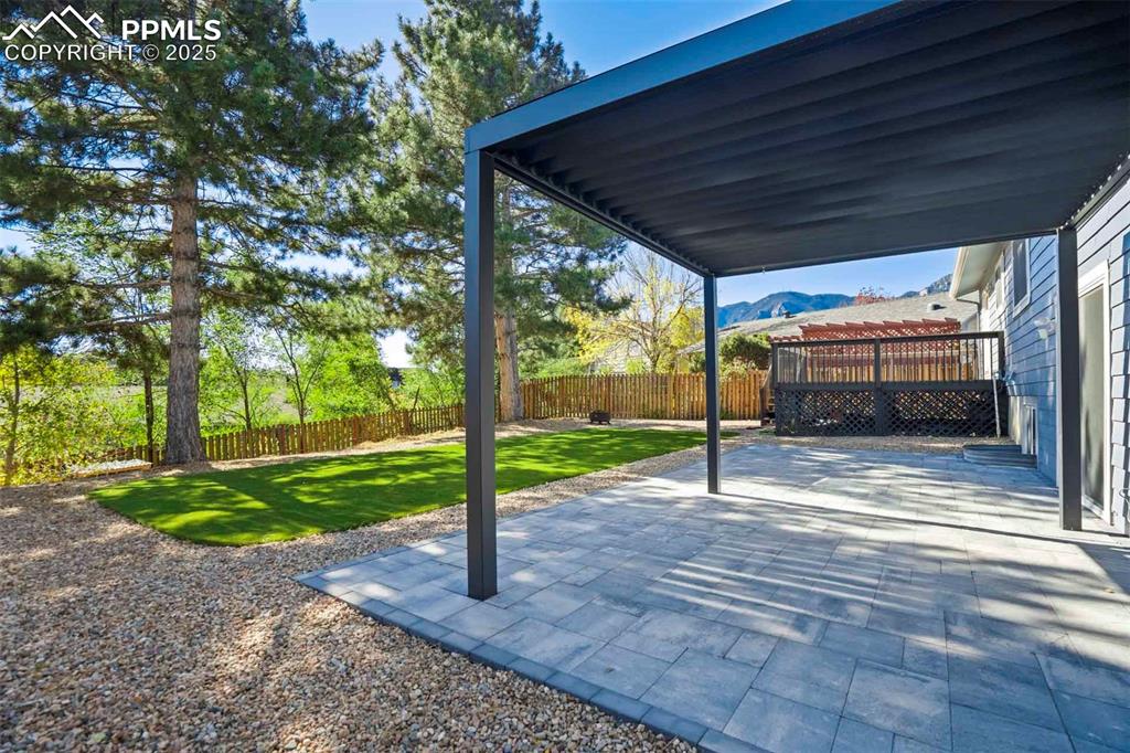 Image 45 of 49: Patio