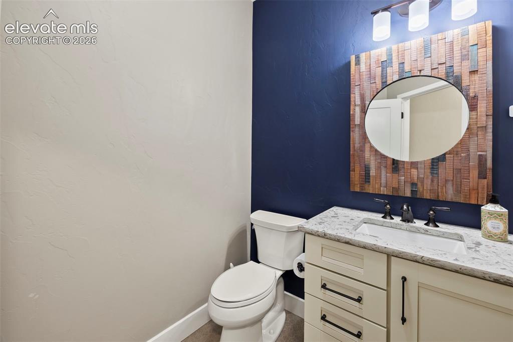 Image 14 of 50: Bathroom