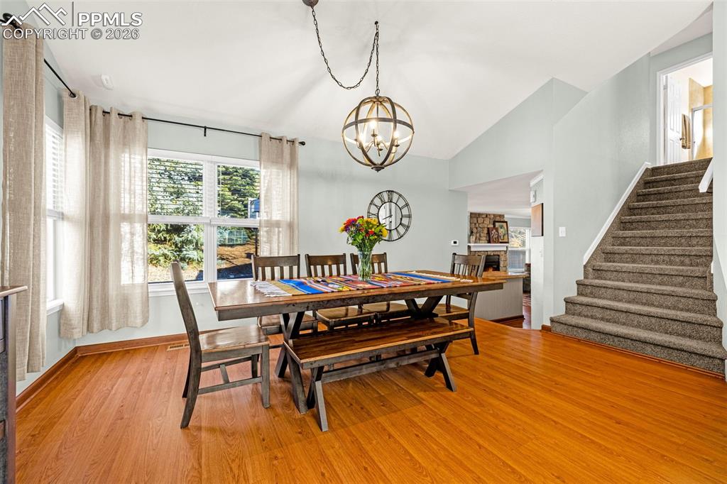 Image 15 of 44: Dining Area