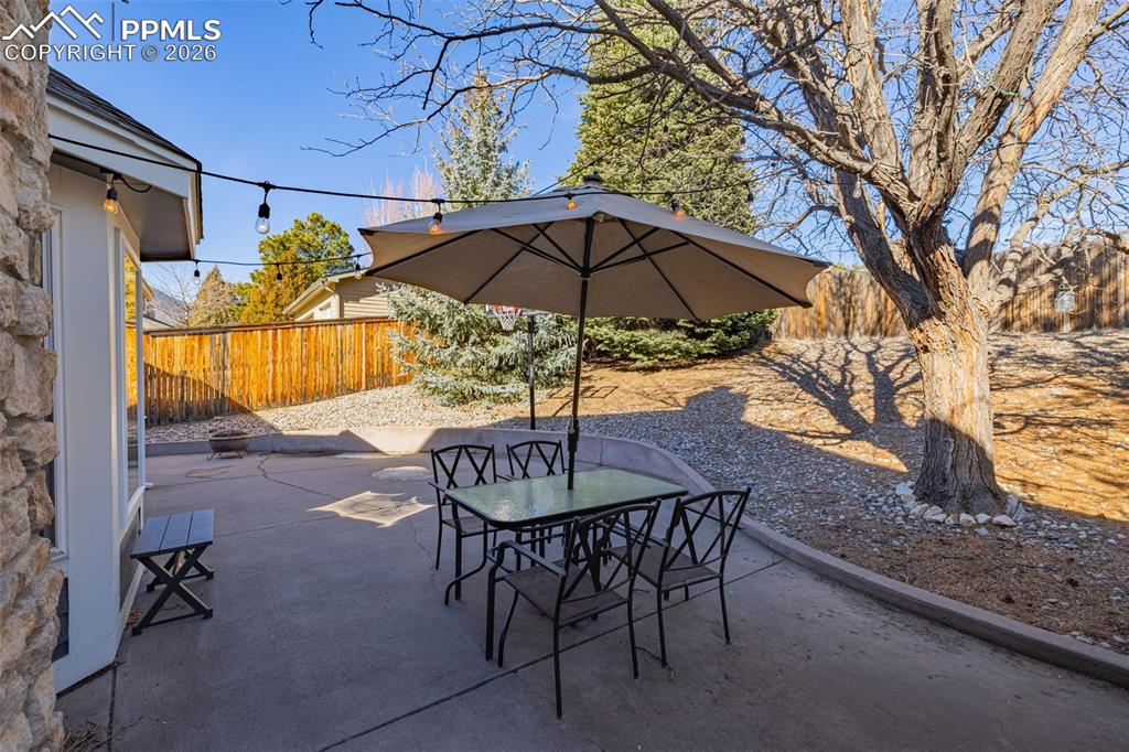 Image 36 of 44: Patio