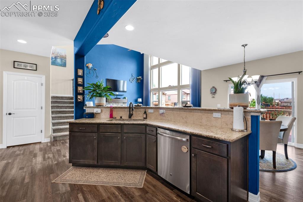 Image 12 of 36: Kitchen