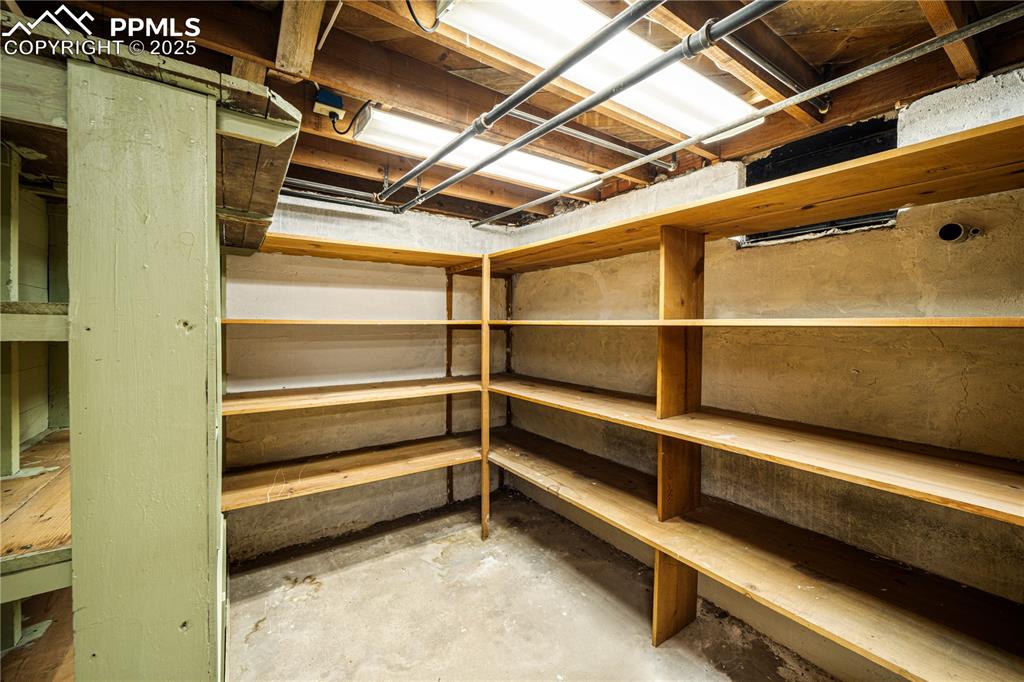Image 31 of 36: Storage