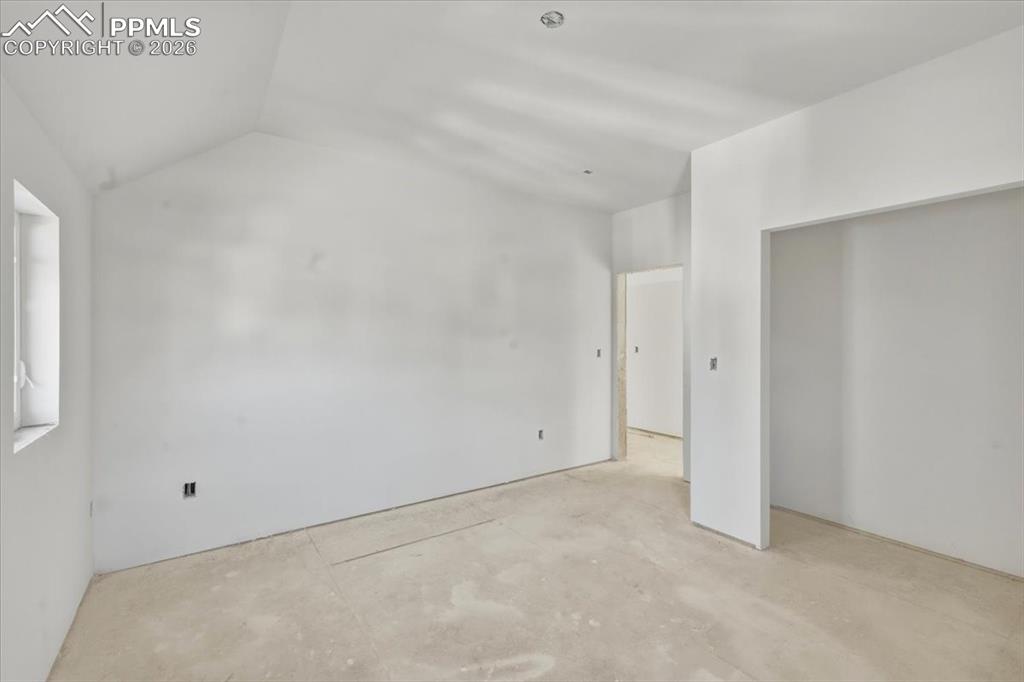 Image 25 of 37: Bedroom