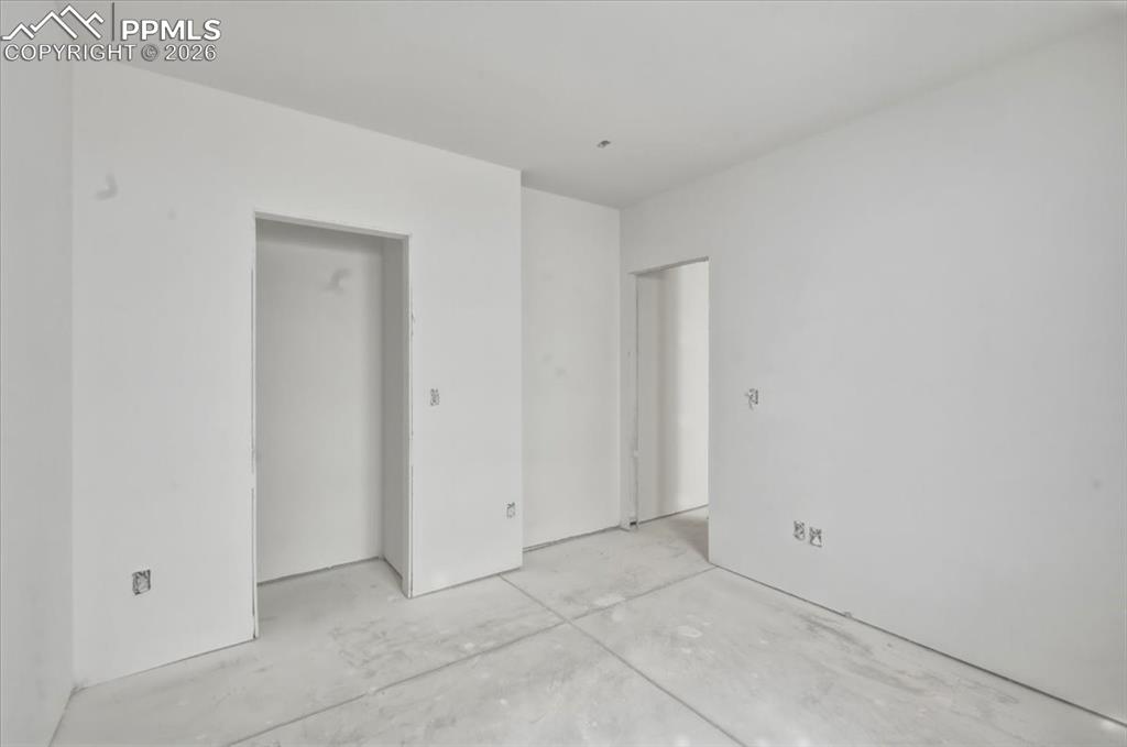 Image 28 of 37: Bedroom