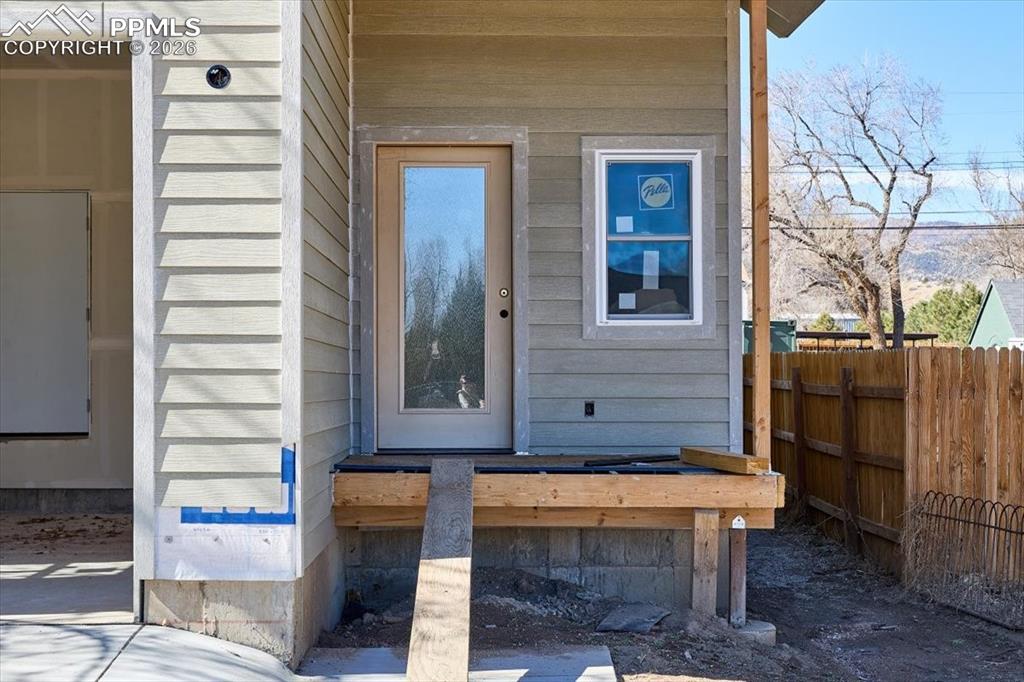 Image 31 of 37: Entry