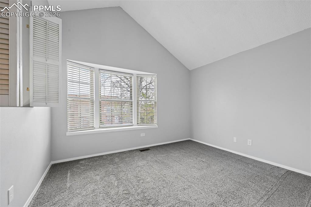 Image 15 of 19: Bedroom