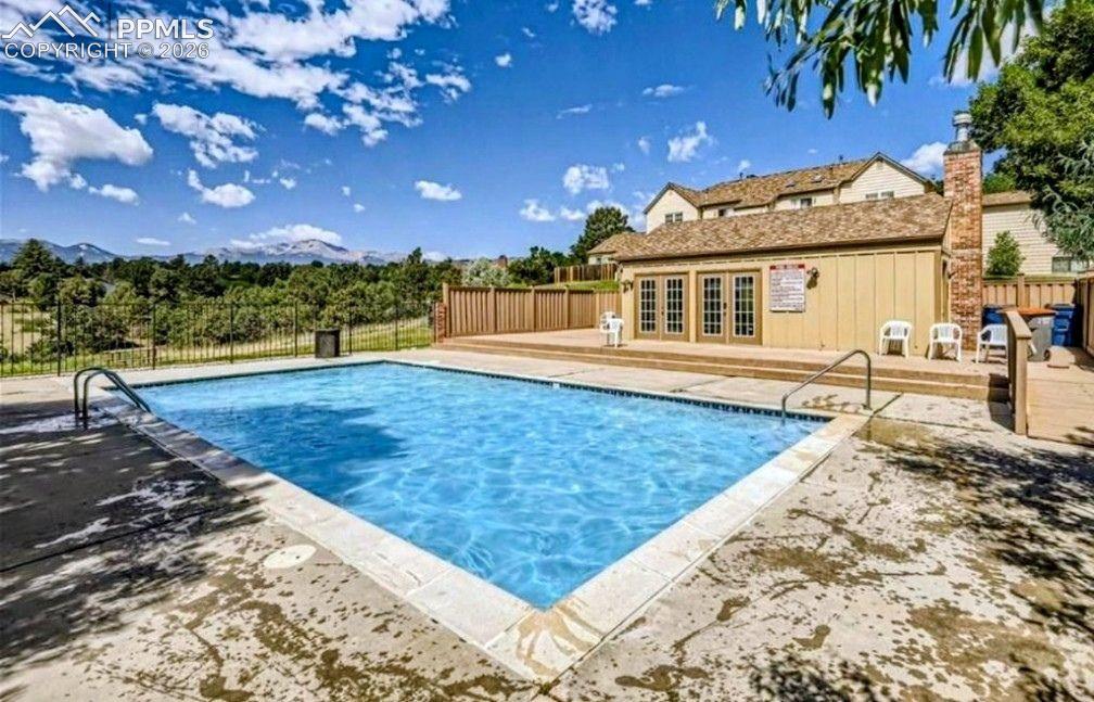 Image 21 of 21: Pool