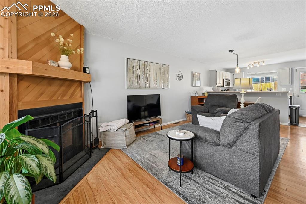 Image 8 of 19: Living Room