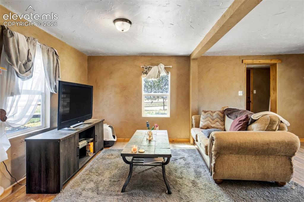 Image 40 of 48: Additional Living