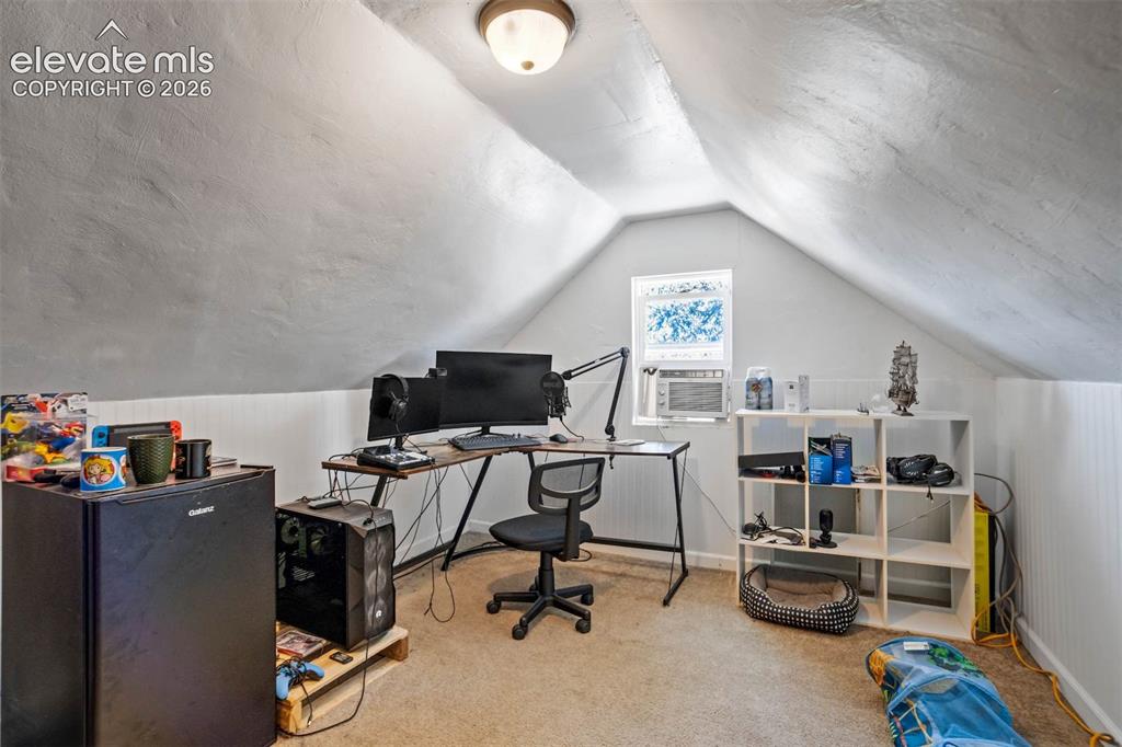 Image 43 of 48: Additional Living