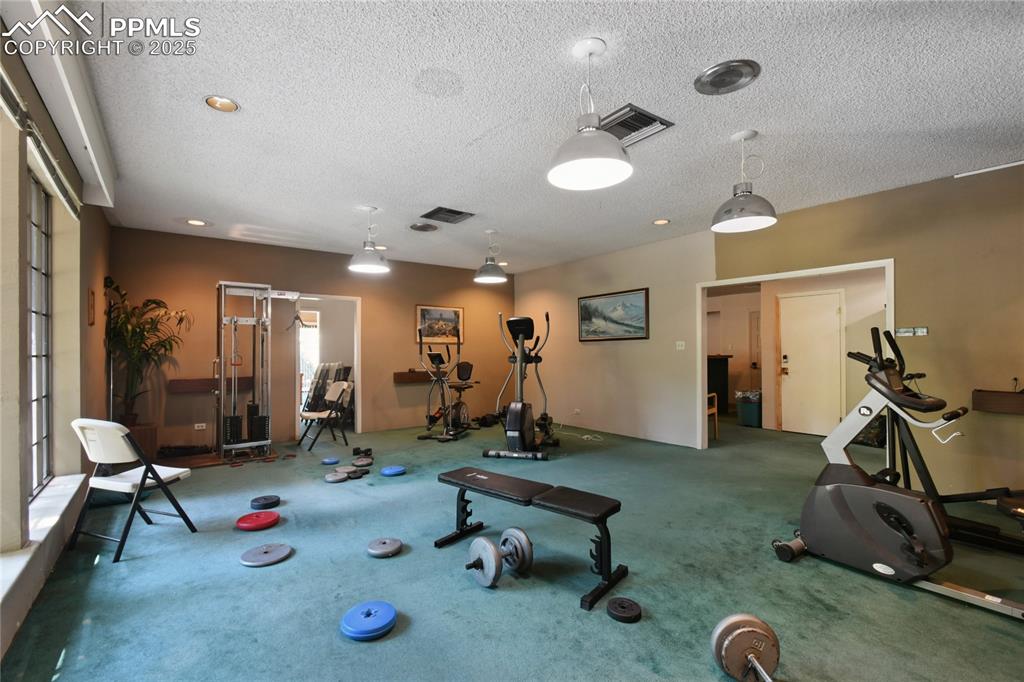 Image 23 of 25: Exercise Room