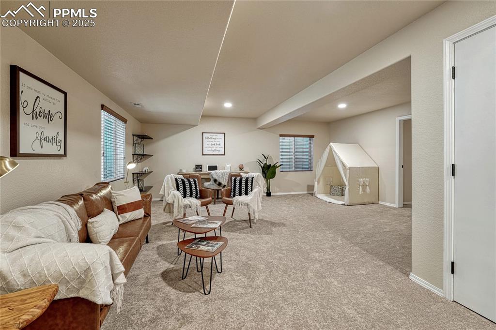 Image 21 of 38: Family Room