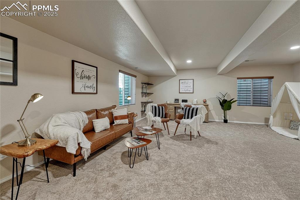 Image 22 of 38: Family Room