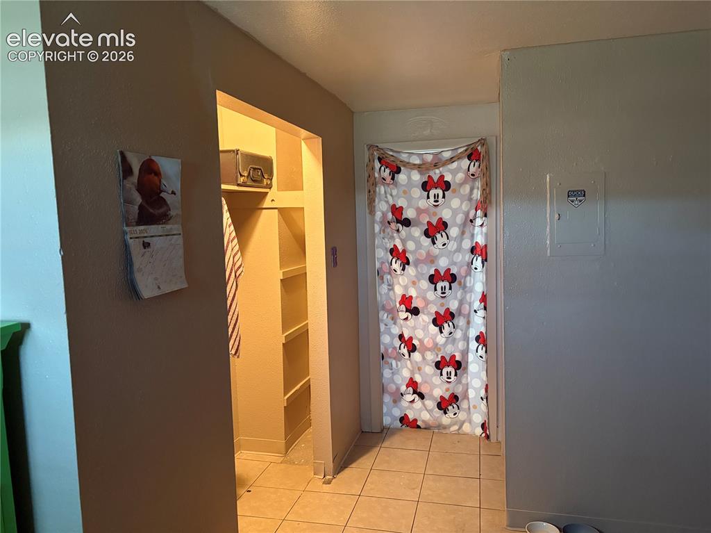 Image 8 of 17: Bathroom