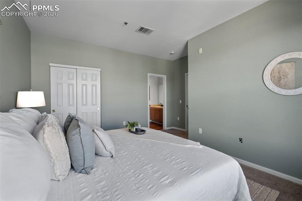 Image 15 of 34: Bedroom