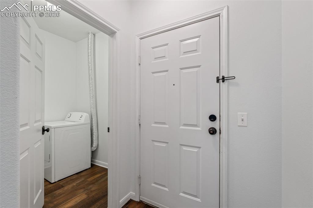 Image 26 of 34: Laundry