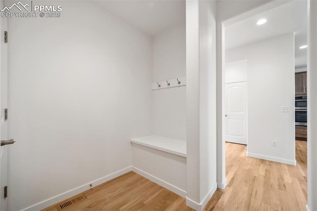 Image 12 of 30: Mud Room