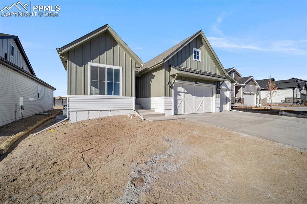 Image 2 of 30: Front of Structure