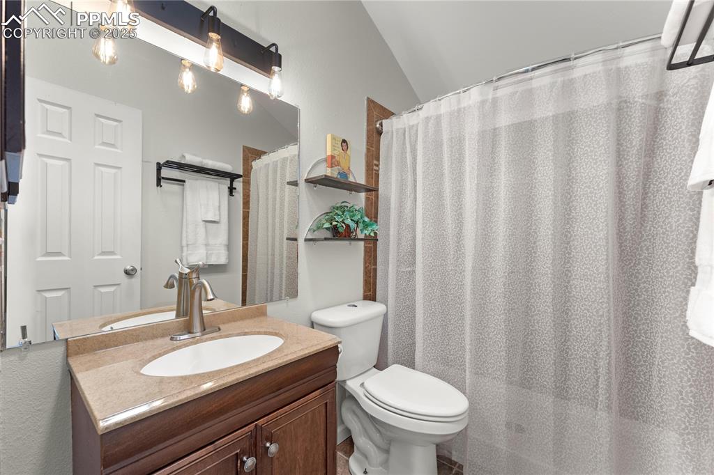 Image 19 of 33: 3/4 bathroom in primary bedroom