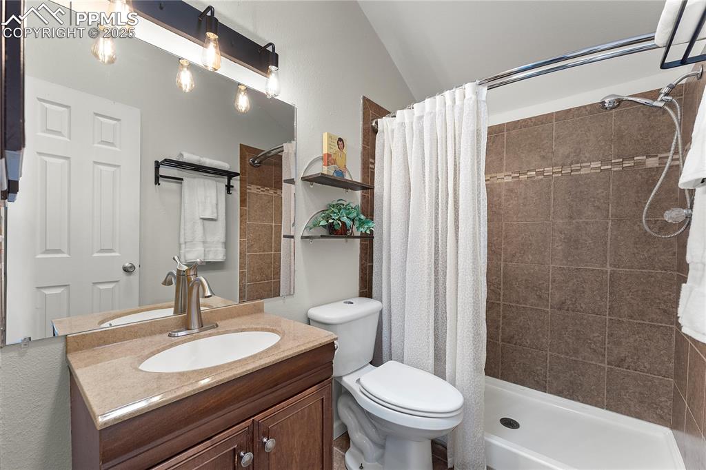 Image 20 of 33: 3/4 bathroom in primary bedroom