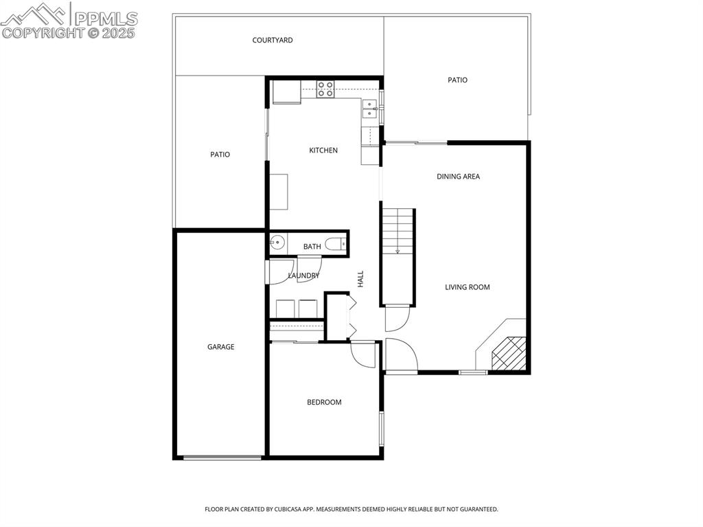 Image 30 of 33: View of room layout main