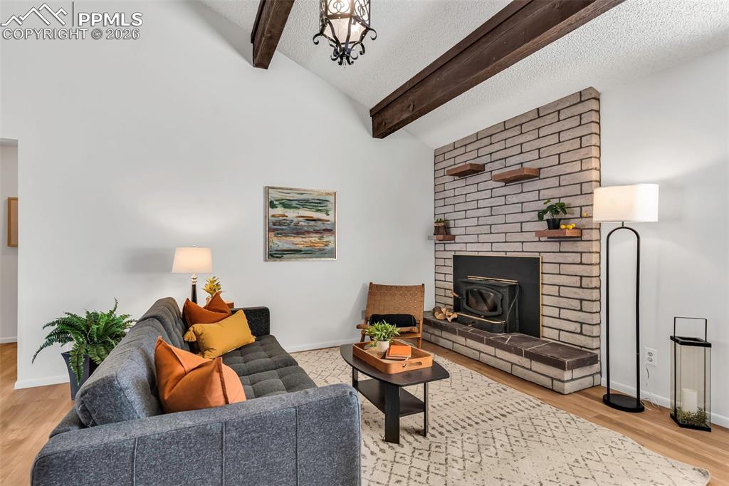 Image 11 of 50: Living Room